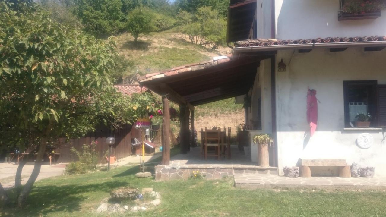 B&B In Fattoria Frisanco エクステリア 写真
